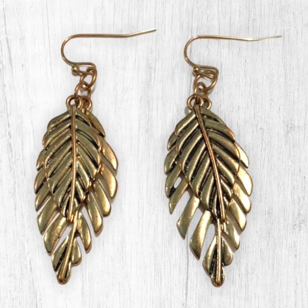 NWOT! Gold Dangle Leaf Earrings - Picture 1 of 5